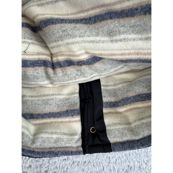 True Religion Mens Med Black/Cream Snap Puffer Vest W/ Leather Yoke NWT - Picture 12 of 13